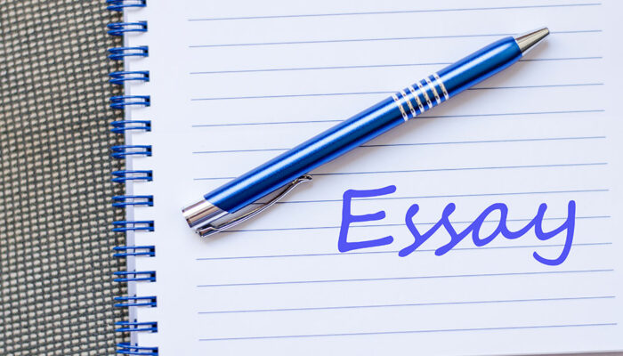 Essay writing – Tips to choose topics and find the best tutors