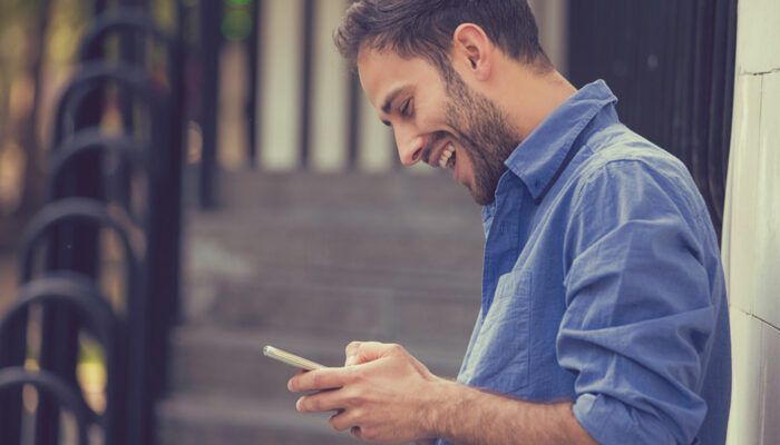 Factors to consider while choosing business internet phone systems