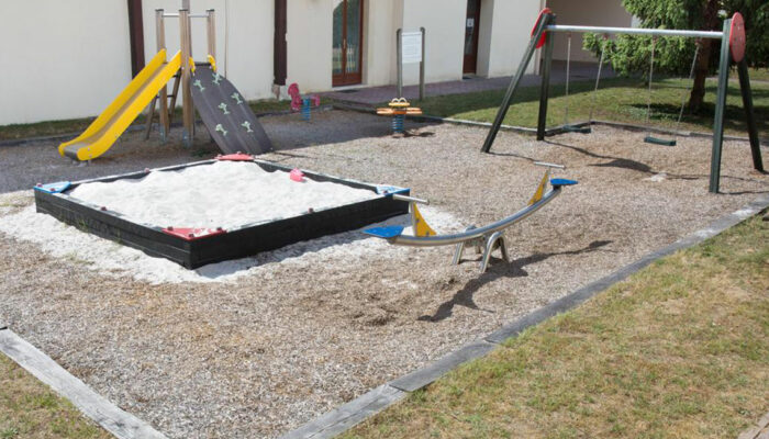 Tips for Choosing an Outdoor Playset for a Small Space