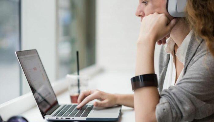 5 budget laptops under $300