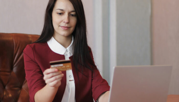 Here’s how to pick a reward credit card