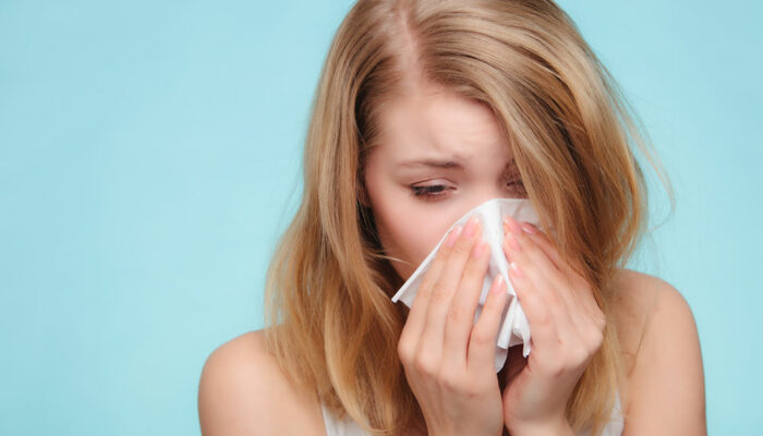 Here’s how you can differentiate between the flu and cold