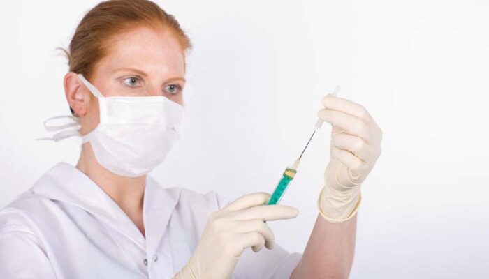 How to get medical assistant scholarships, grants and financial aid for school