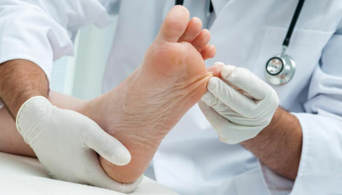 Know How Listerine Can Cure Your Toenail Fungus