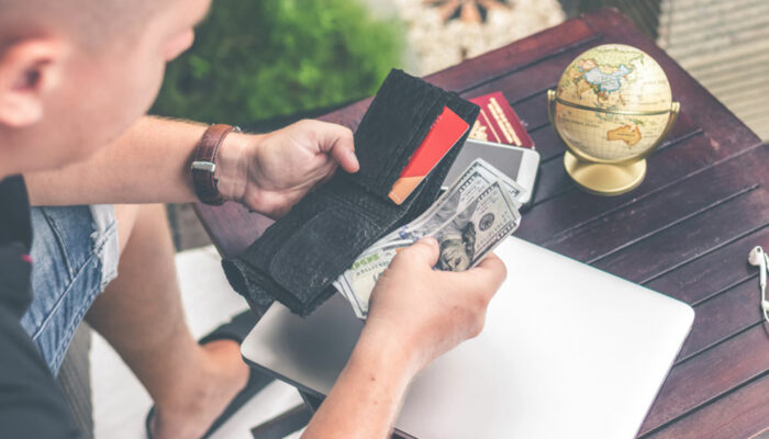 Top 5 cash back credit cards that don’t have an annual fee