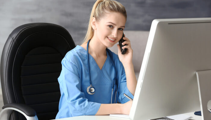 Top Reasons Why To Go For Medical Assistant Degree Online