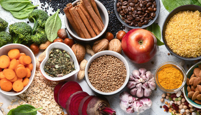 Foods and drinks to consume for a healthy liver