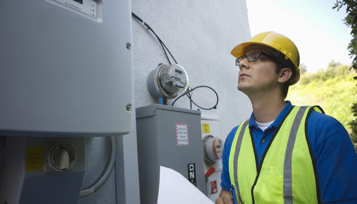 Solar Generators – Types, Components, and Things to Consider