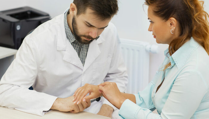 Plaque psoriasis – What it looks like, management tips and more