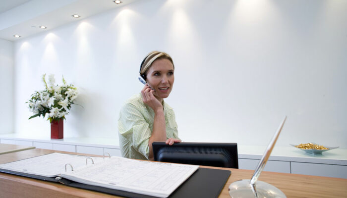 Virtual Receptionists for Law Firms – Functions and Tips to Choose