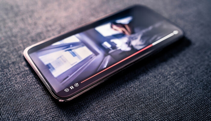 4 Top Smartphone Series – Features and Deals