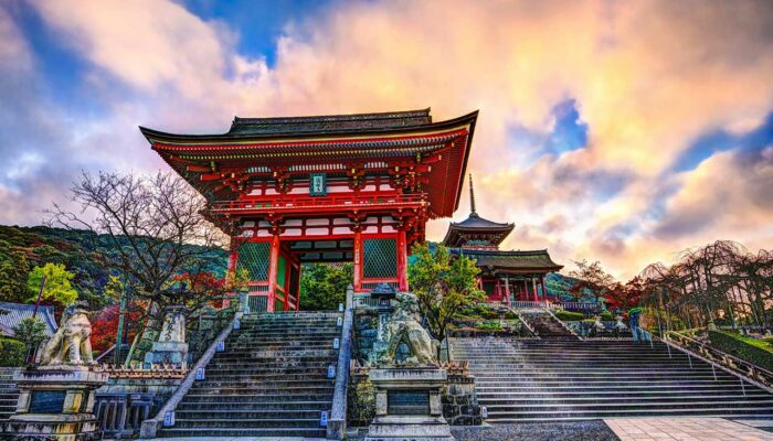 Top 6 Package Tours to Japan