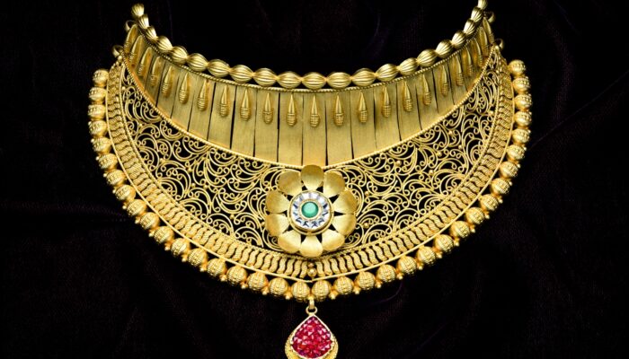 Black Friday 2024 Gold Jewelry Deals: Sparkling Savings on Timeless Elegance