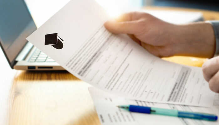 Tips to Apply for College Scholarships